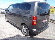 Peugeot Traveller 12