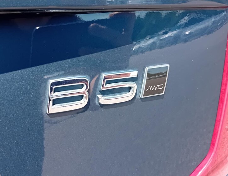 Volvo XC90 SUV 2,0 l 173 kw