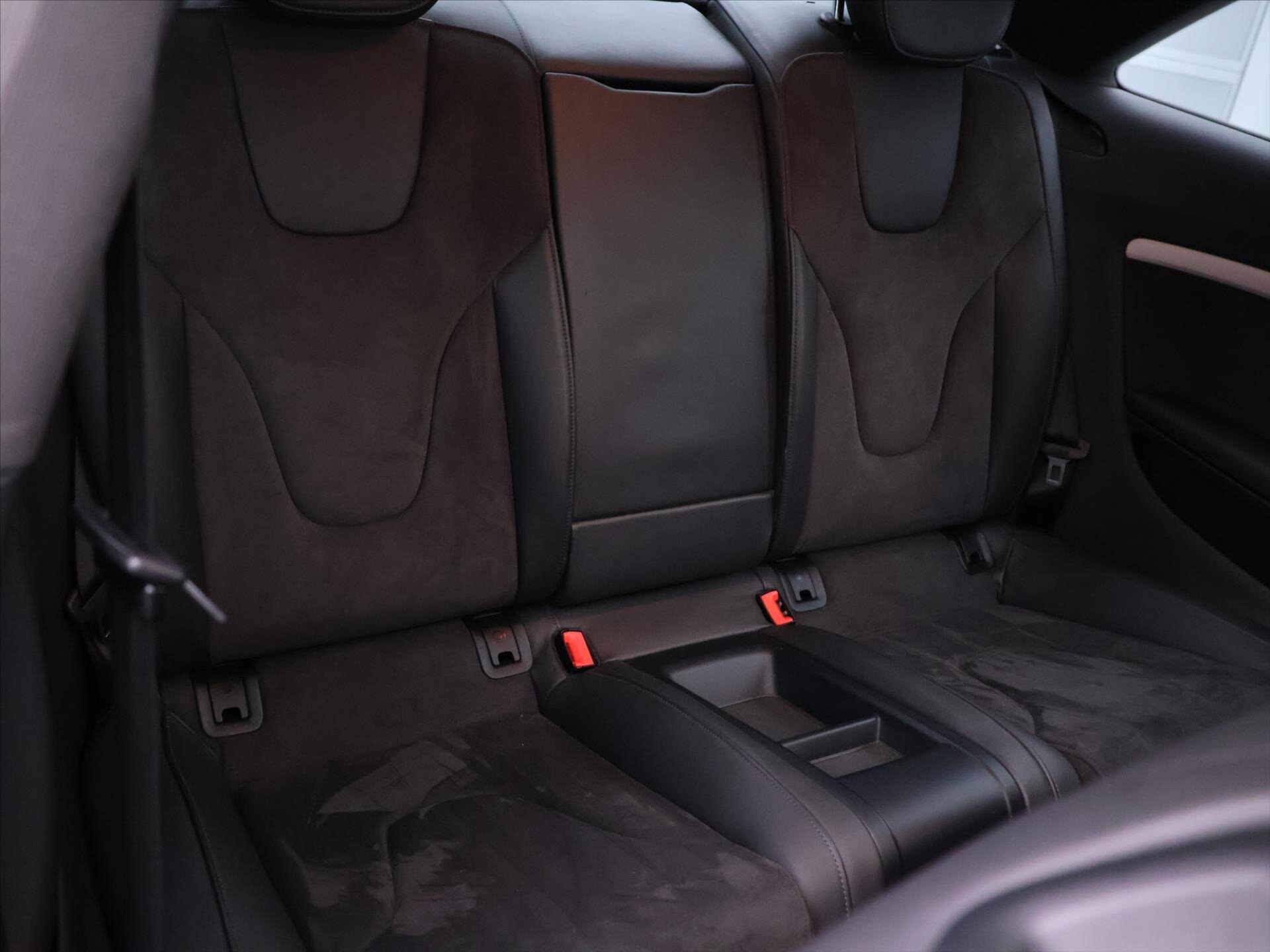 Audi S5 Sedan 3,0 l 245 kw