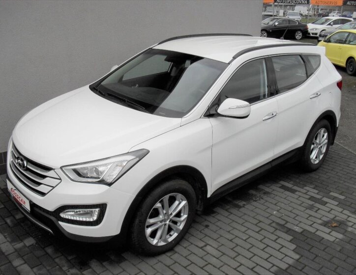 Hyundai Santa Fe SUV / Terénní 2,2 l 145 kw