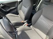 Peugeot 208 14