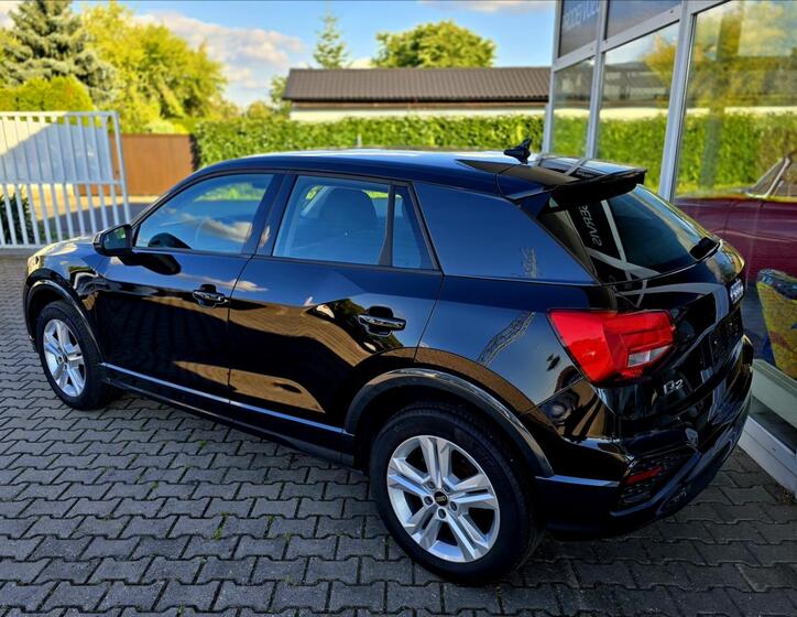 Audi Q2 6