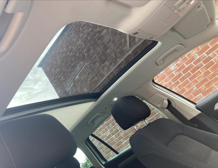 Volkswagen Passat Kombi 1,4 l 110 kw