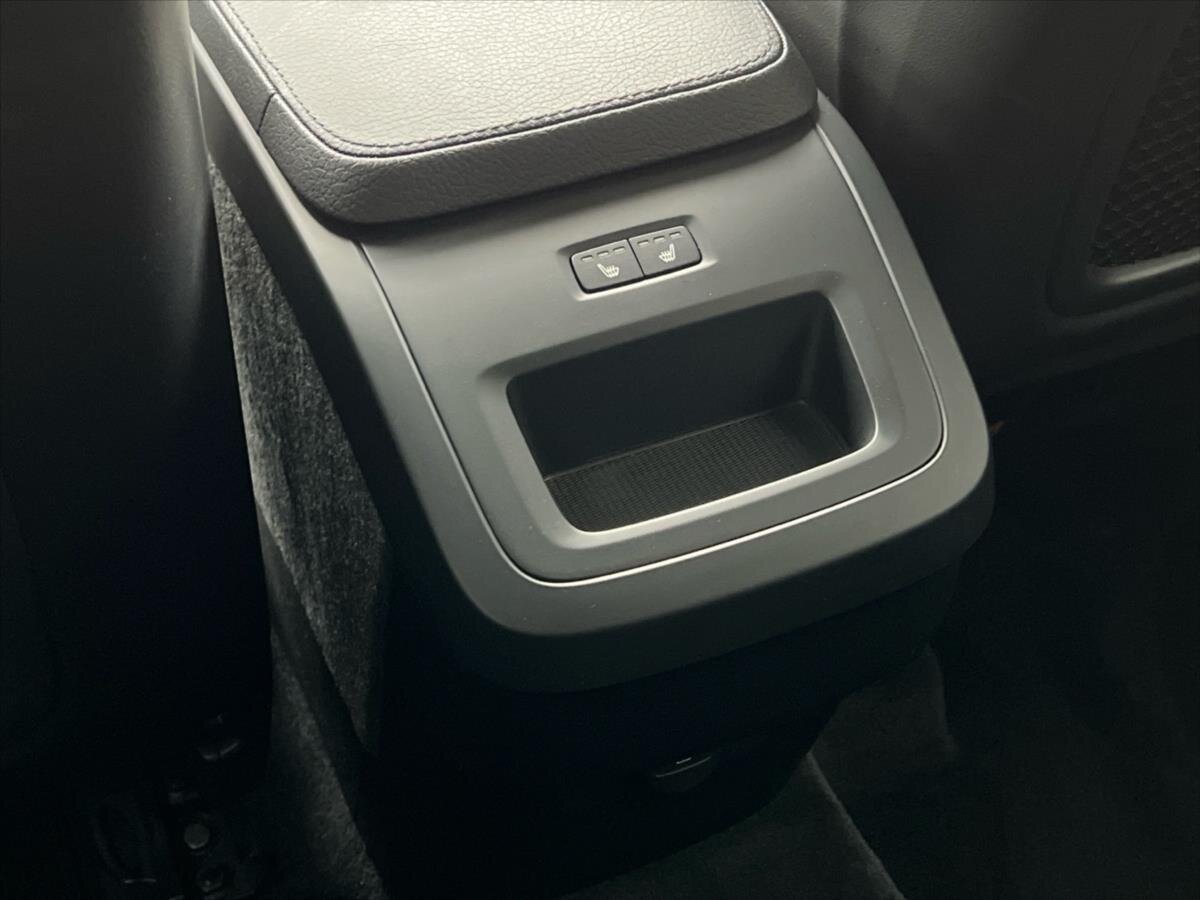 Volvo XC90 SUV / Terénní 2,0 l 173 kw