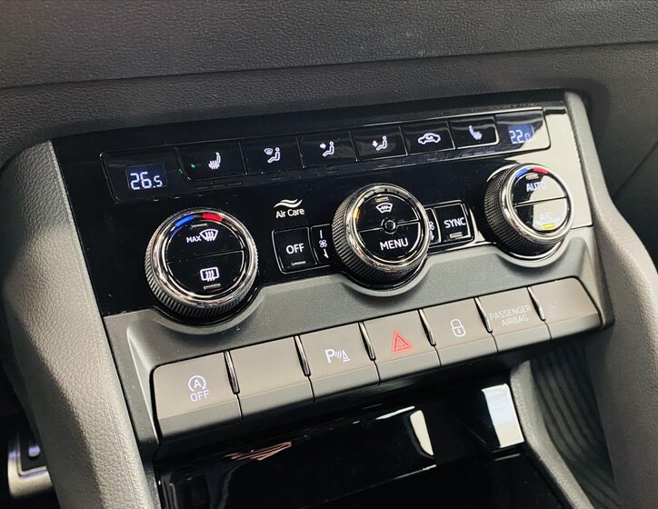 Škoda Karoq SUV / Terénní 1,5 l 110 kw