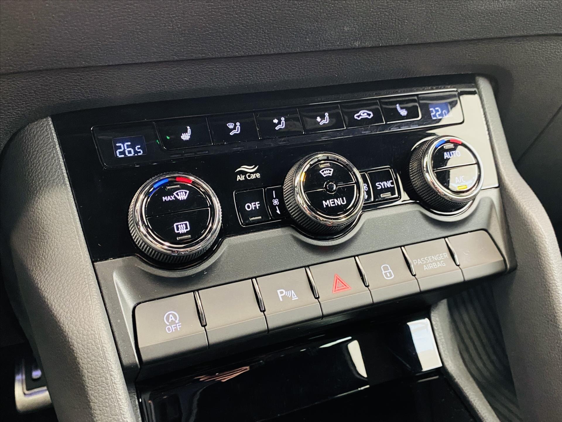 Škoda Karoq SUV / Terénní 1,5 l 110 kw