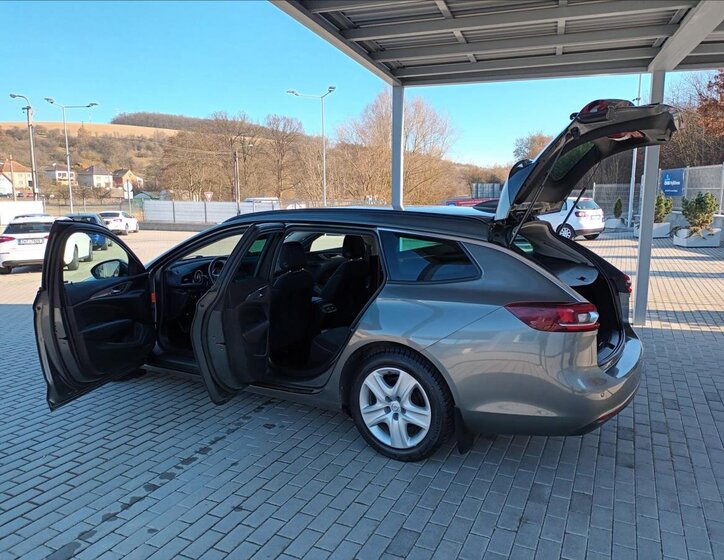 Opel Insignia Kombi 1,6 l 81 kw