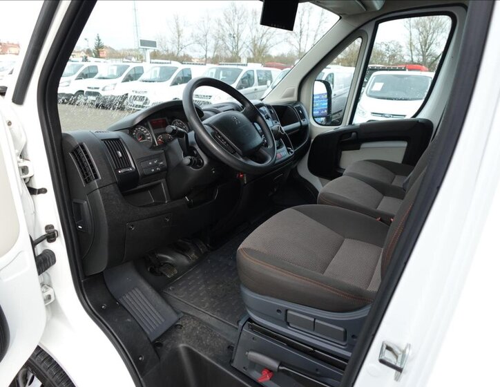 Peugeot Boxer Ostatní 2,0 l 120 kw