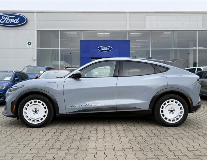 Ford Mustang Mach-E Hatchback 0,0 358 kw