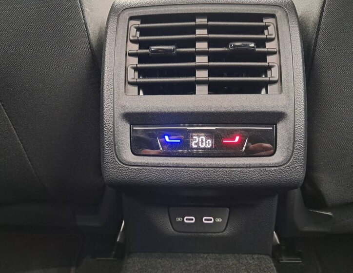 Volkswagen Golf Hatchback 2,0 l 195 kw