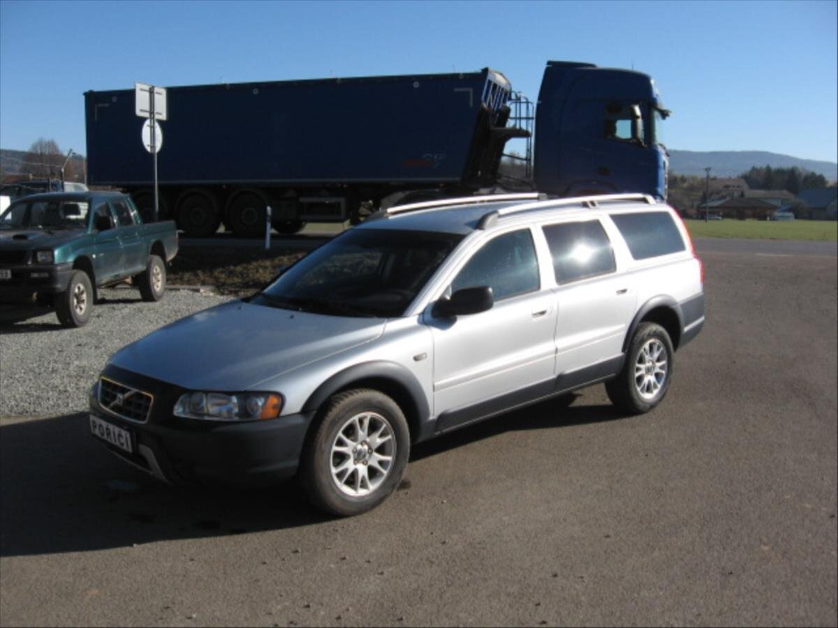 Volvo XC70 Kombi 2,4 l 120 kw