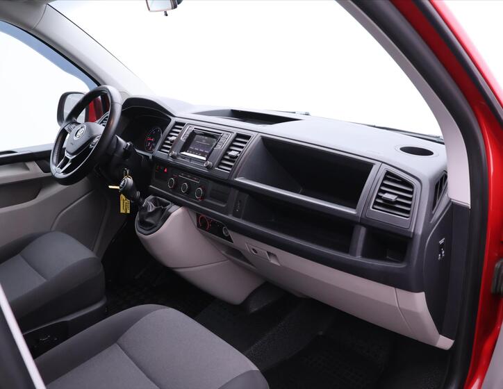 Volkswagen Transporter 22