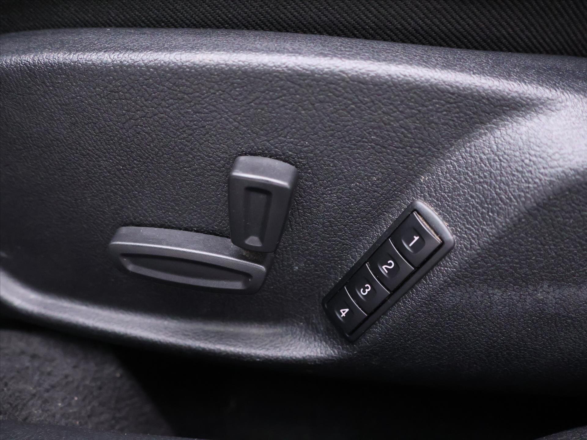 Ford Mondeo Kombi 2,0 l 120 kw