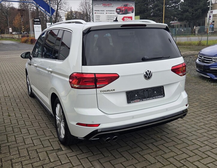 Volkswagen Touran 2