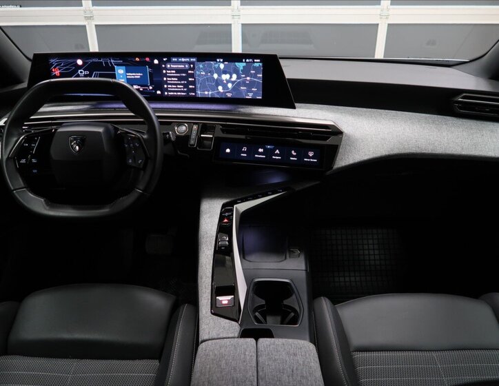 Peugeot 3008 SUV / Terénní 1,2 l 100 kw