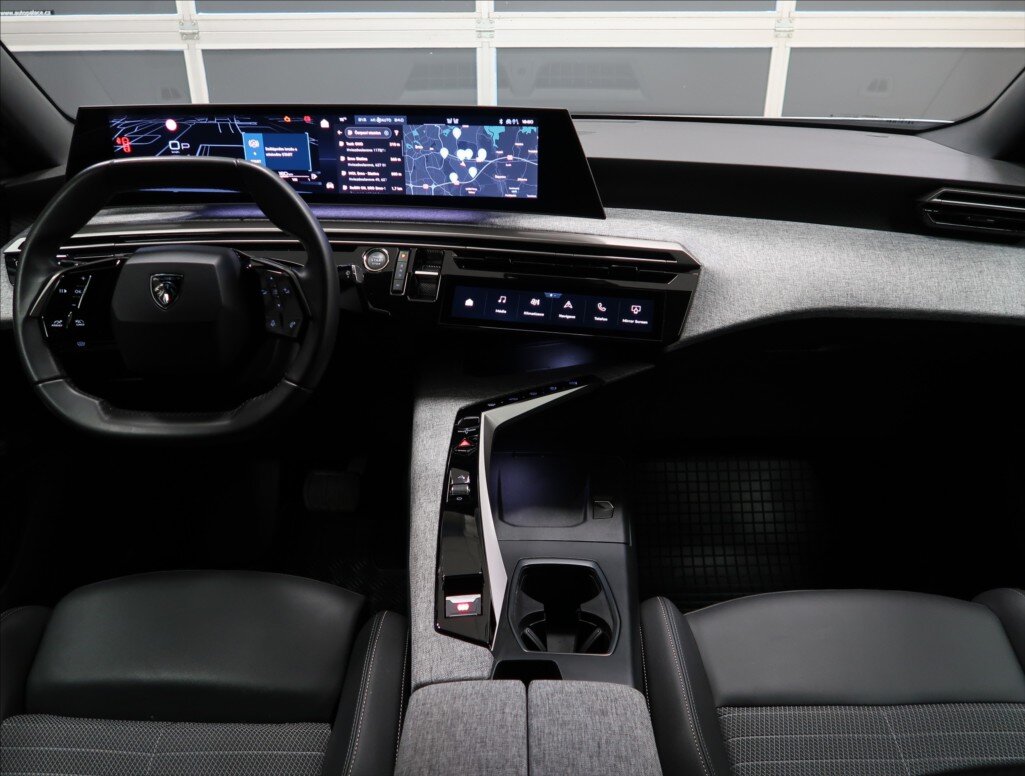 Peugeot 3008 SUV / Terénní 1,2 l 100 kw