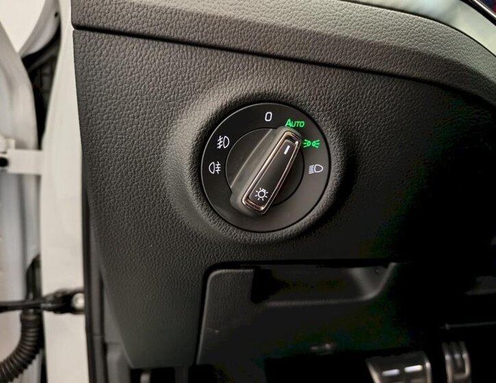 Škoda Superb Sedan / Limuzína 2,0 l 147 kw