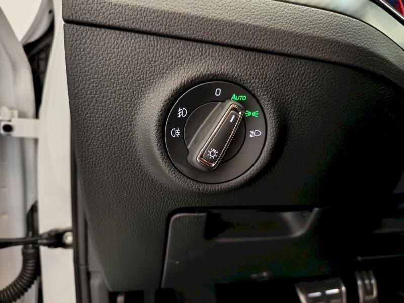 Škoda Superb Sedan / Limuzína 2,0 l 147 kw