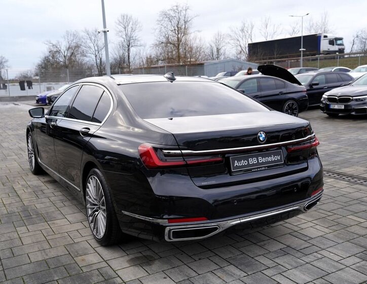 BMW Řada 7 4
