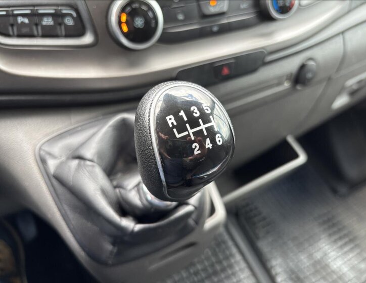 Ford Transit Skříň 2,0 l 77 kw