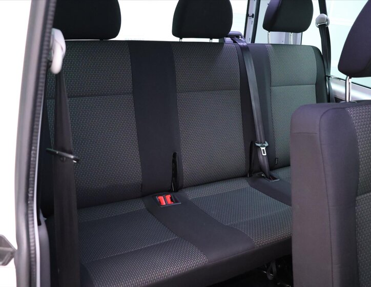 Volkswagen Transporter 16