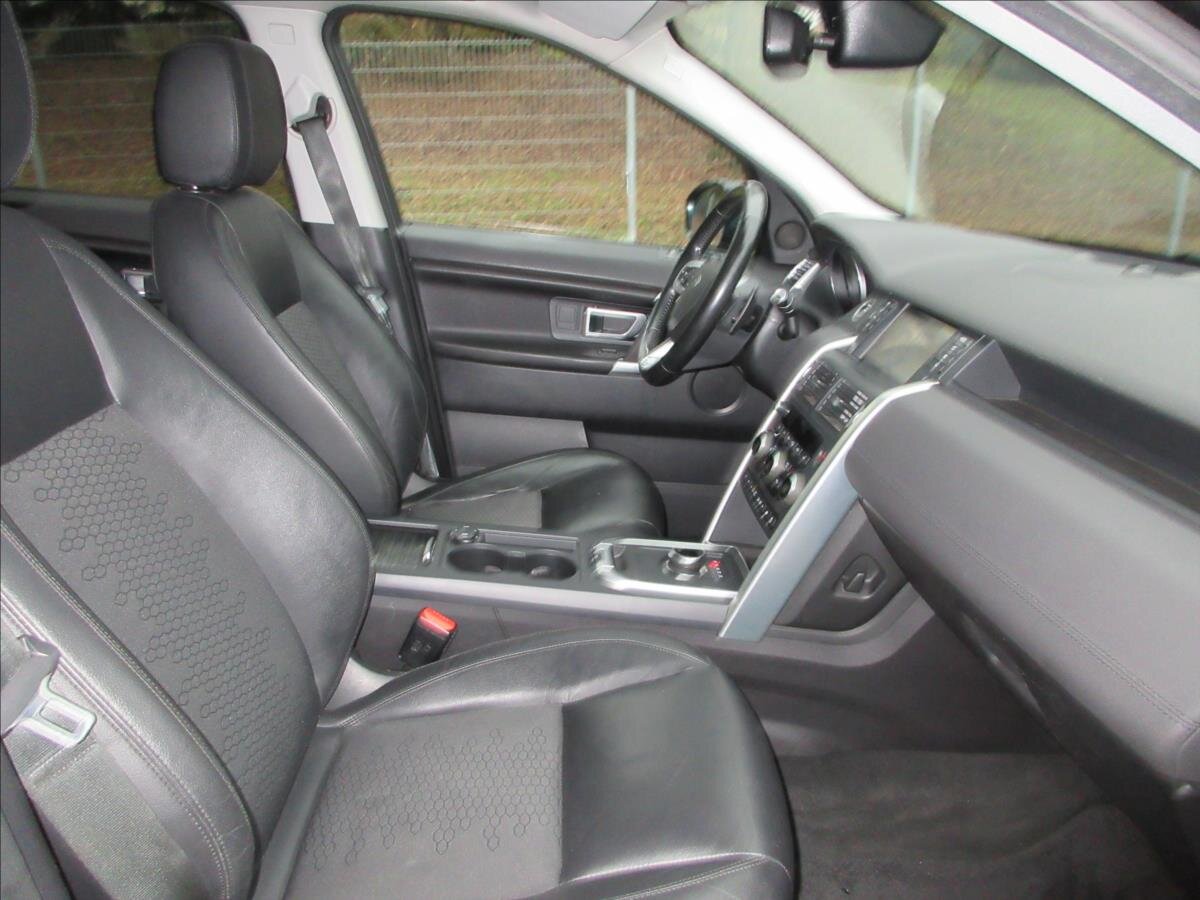 Land Rover Discovery Sport SUV 2,0 l 132 kw