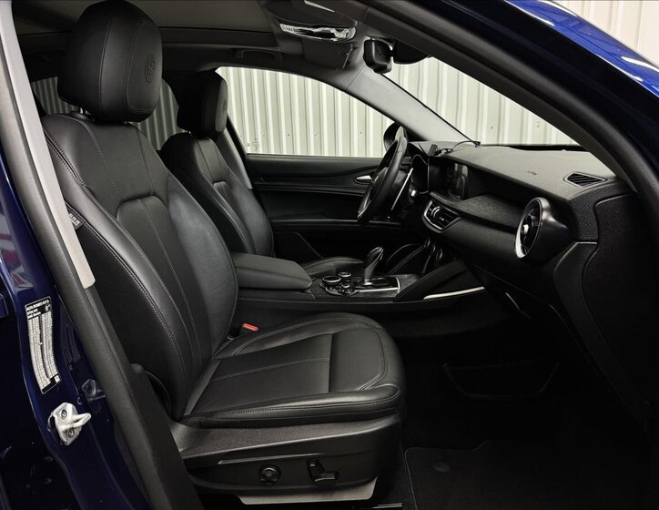 Alfa Romeo Stelvio 42