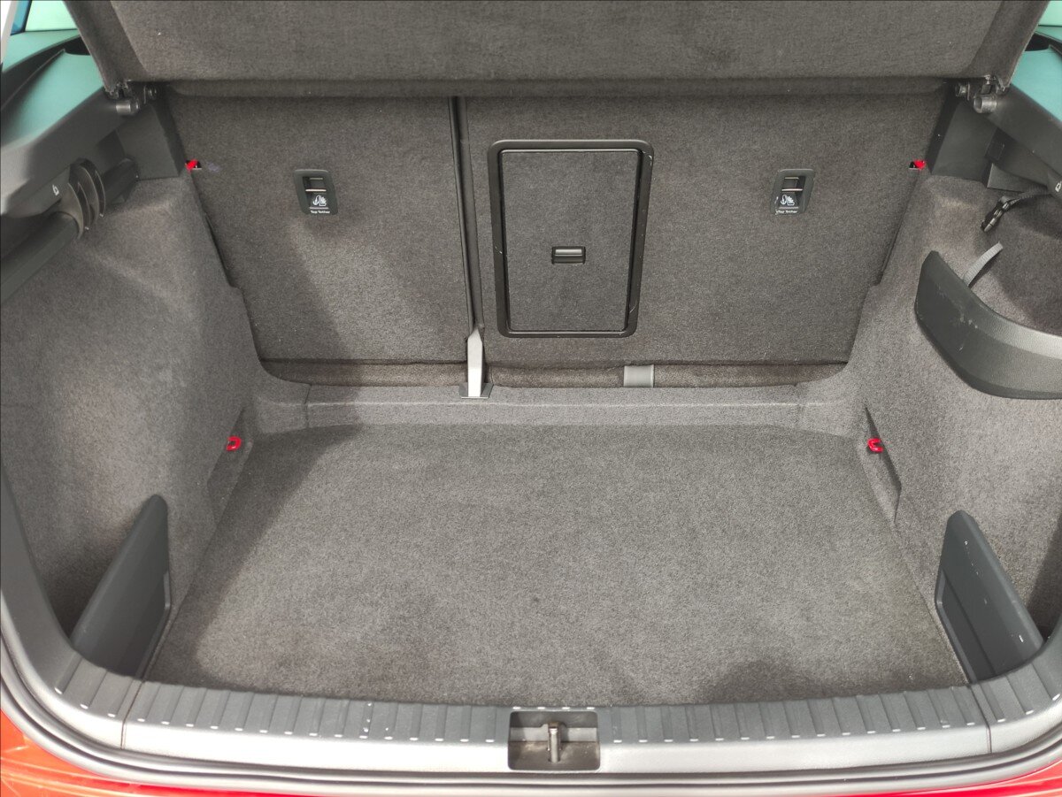 Škoda Karoq SUV / Terénní 2,0 l 85 kw