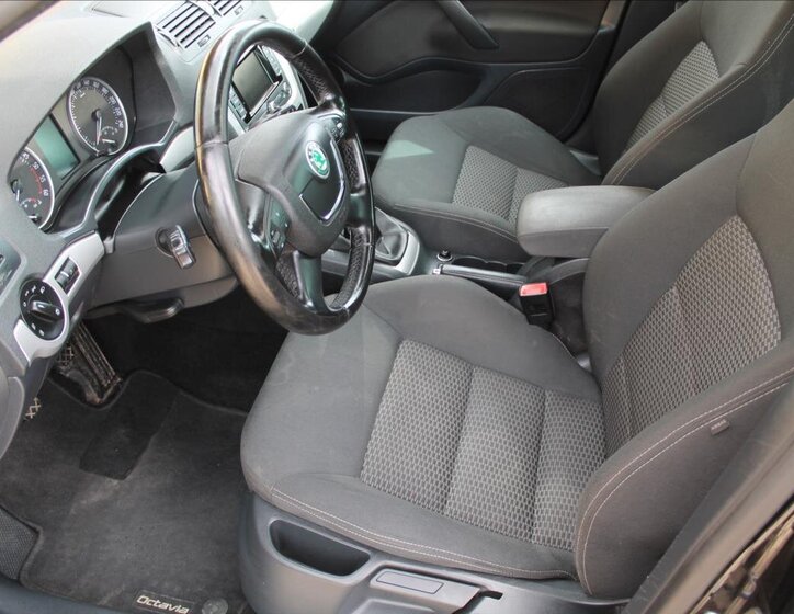 Škoda Octavia Kombi 2,0 l 103 kw