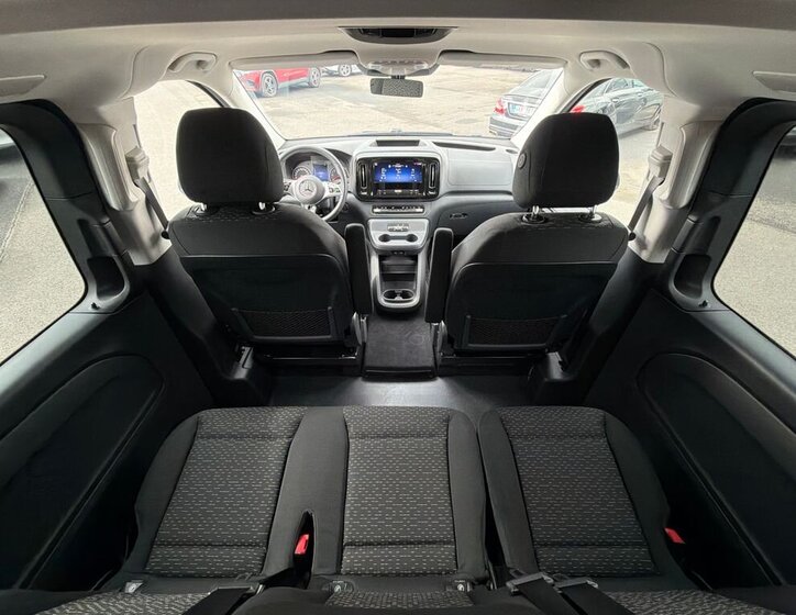 Mercedes-Benz Vito Skříň 2,0 l 140 kw