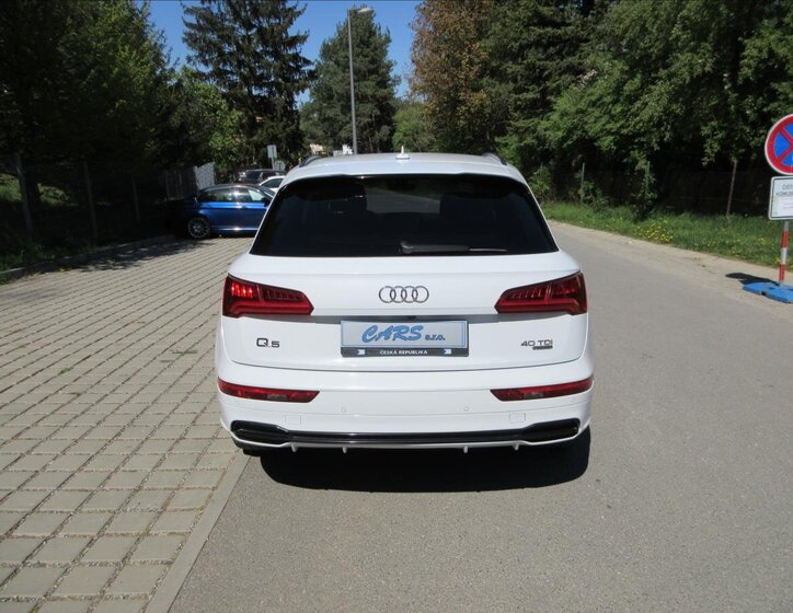 Audi Q5 SUV / Terénní 2,0 l 140 kw