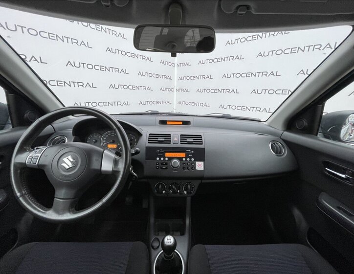 Suzuki Swift Hatchback 1,3 l 67 kw