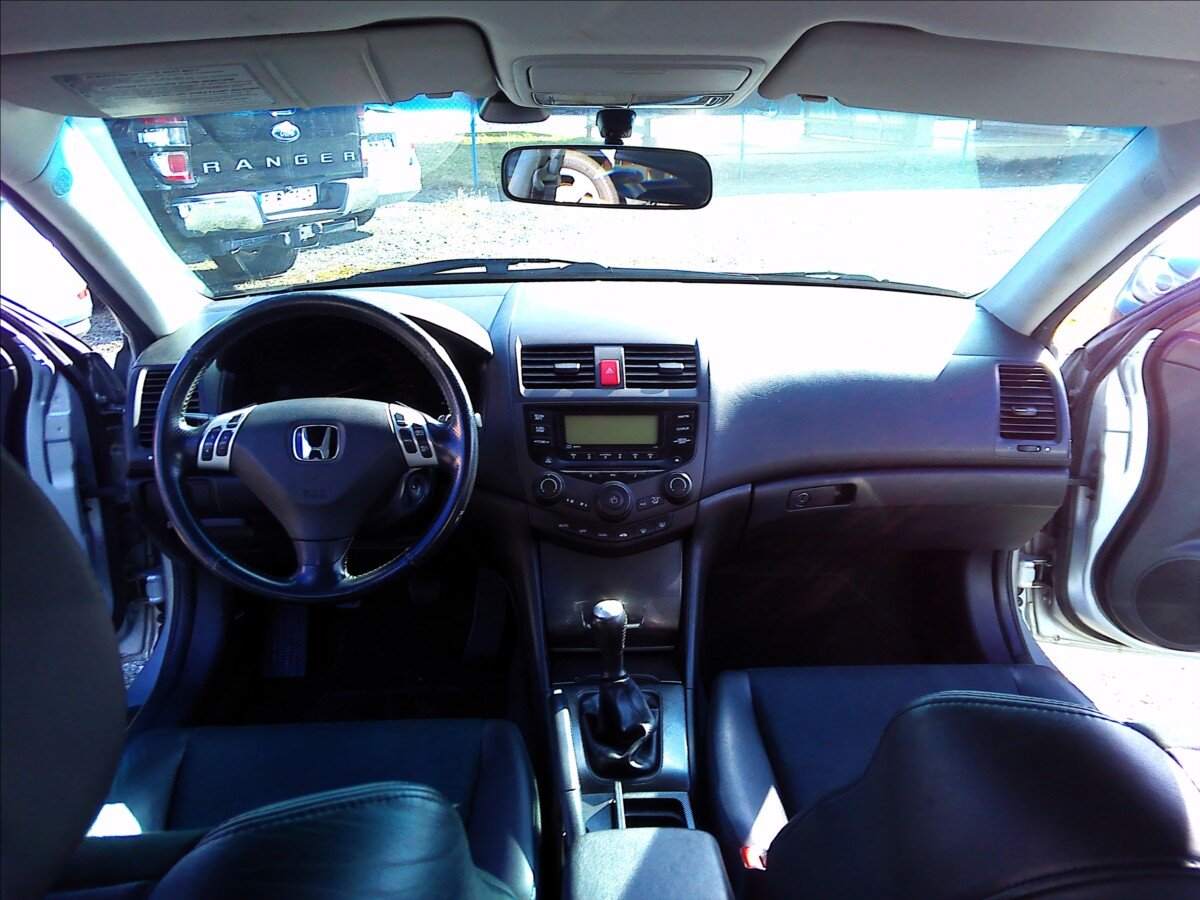 Honda Accord Sedan / Limuzína 2,4 l 140 kw