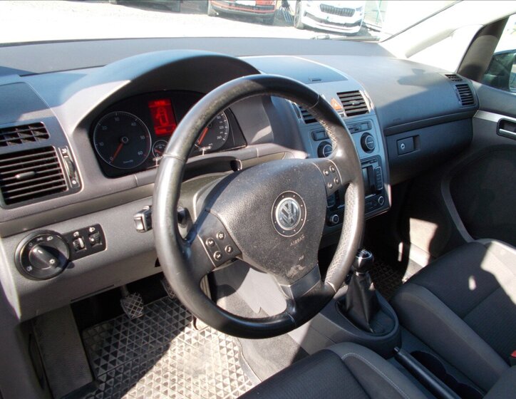 Volkswagen Touran MPV 1,9 l 77 kw