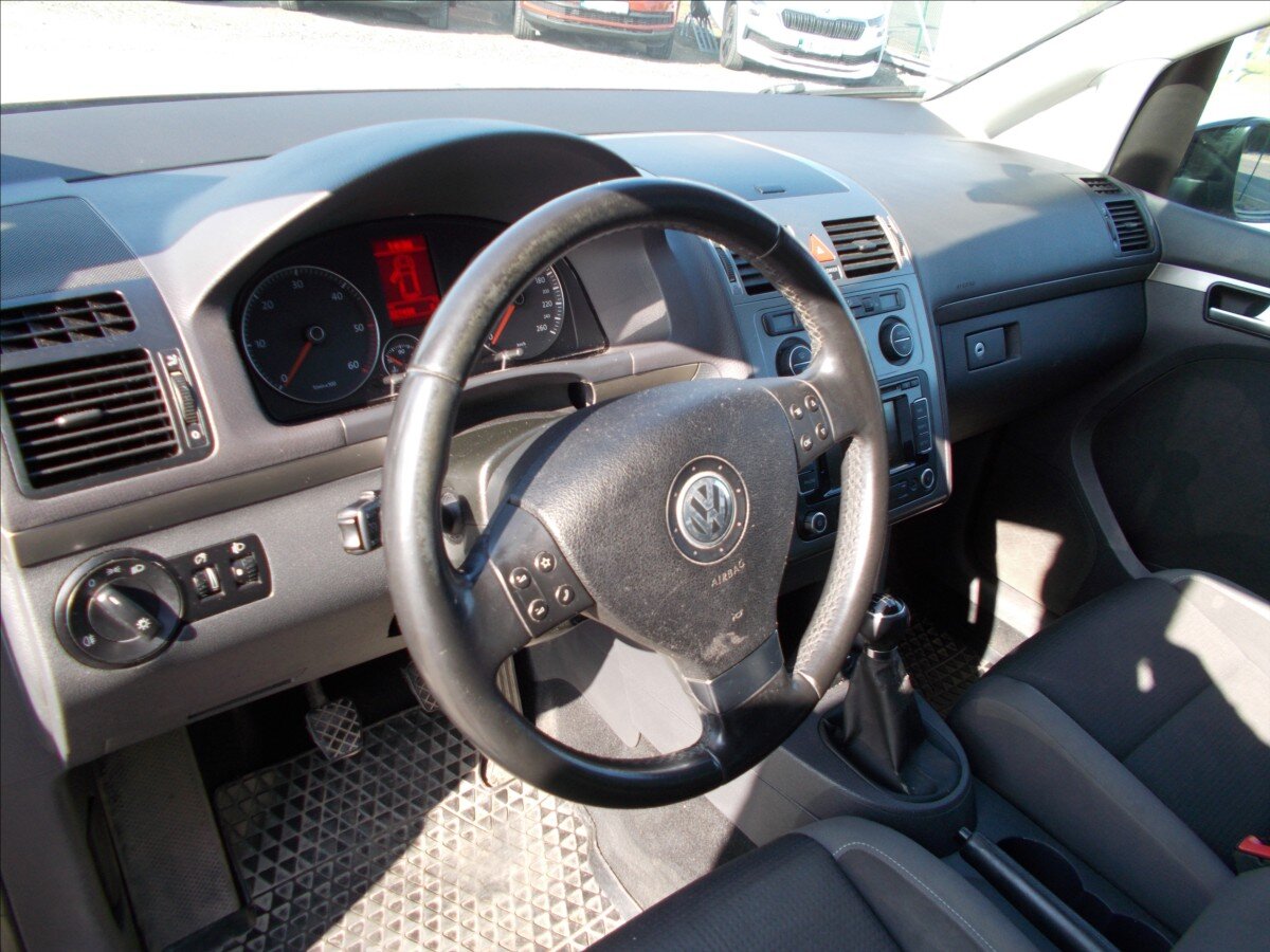 Volkswagen Touran MPV 1,9 l 77 kw