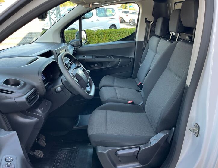 Toyota ProAce 13