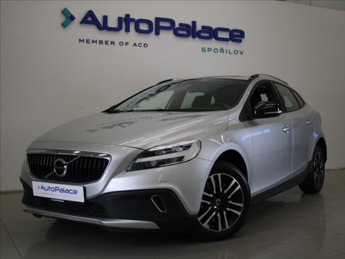 Volvo V40 SUV / Terénní 2,0 l 110 kw