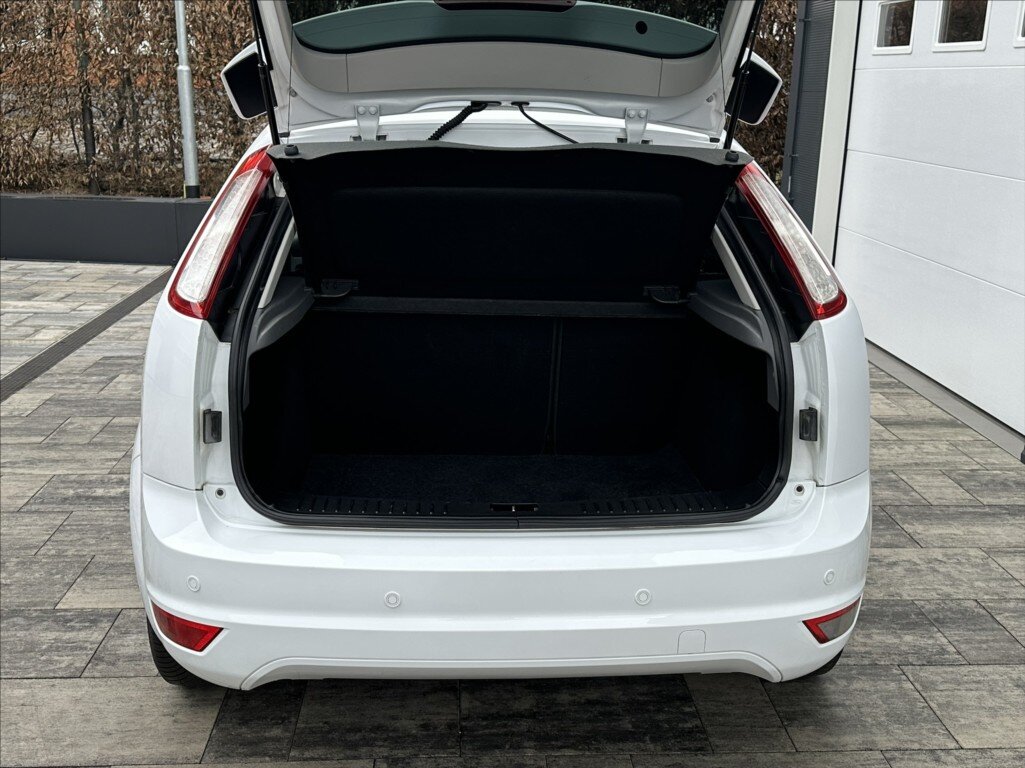 Ford Focus Hatchback 1,6 l 74 kw