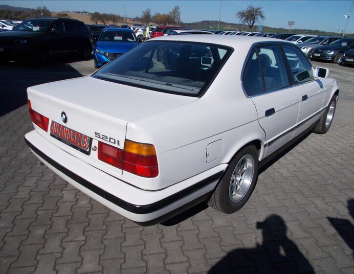 BMW Řada 5 Sedan / Limuzína 2,0 l 95 kw