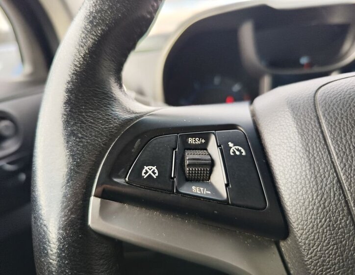 Chevrolet Orlando 23