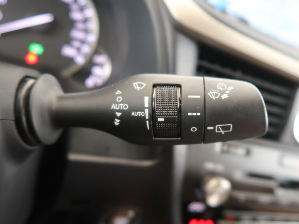 Lexus RX 300 SUV 2,0 l 175 kw