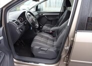 Volkswagen Touran 9