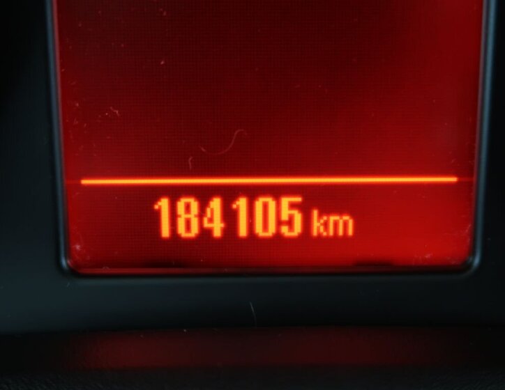 Opel Astra Sedan / Limuzína 1,6 l 100 kw