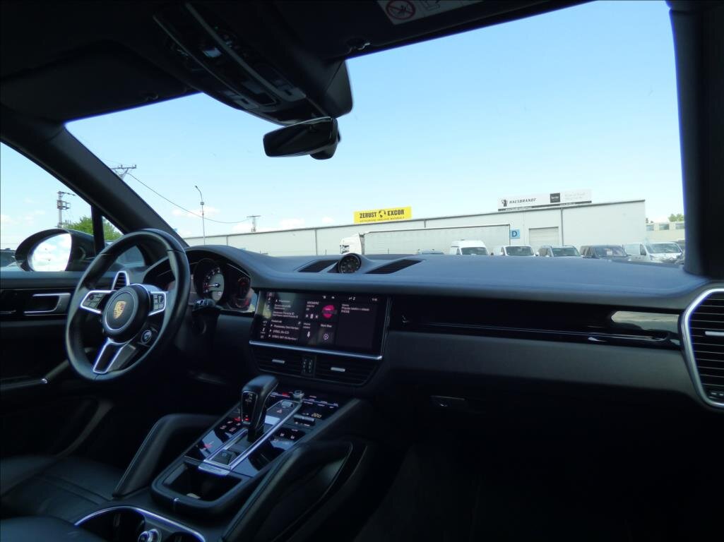 Porsche Cayenne SUV 2,9 l 324 kw