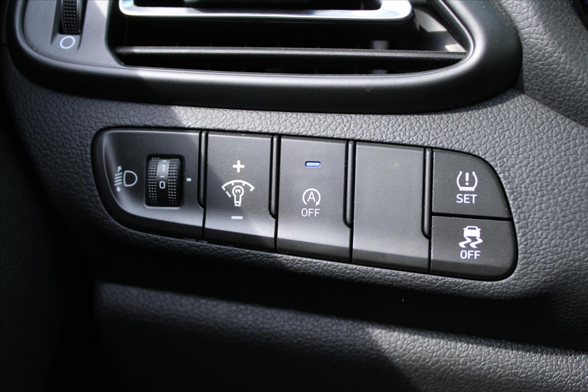 Hyundai i30 Liftback 1,5 l 117 kw