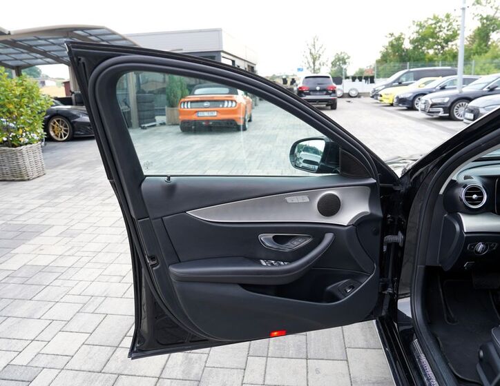 Mercedes-Benz Třídy E 14