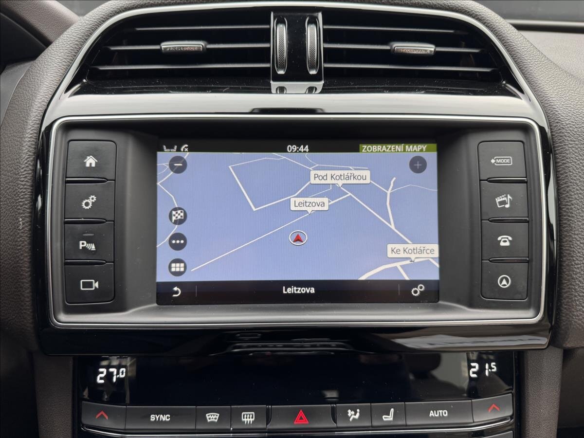 Jaguar F-Pace SUV / Terénní 3,0 l 221 kw