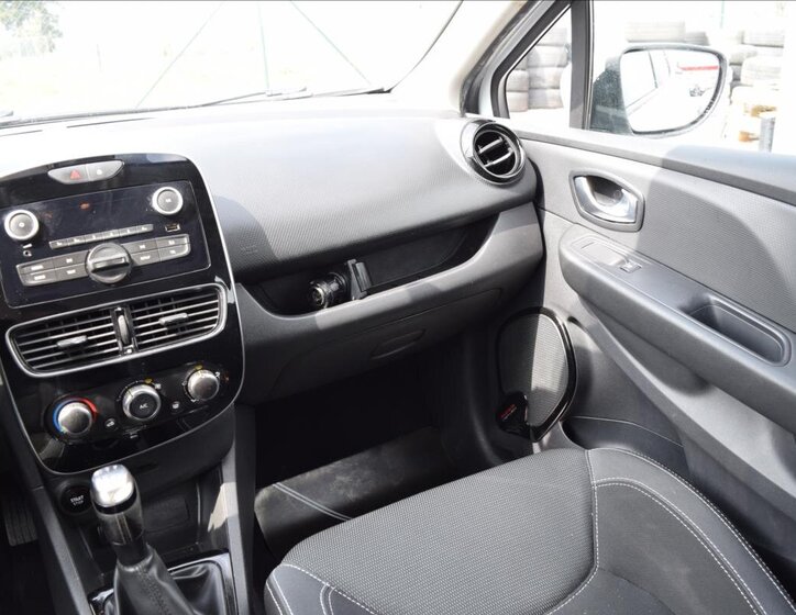 Renault Clio Hatchback 1,1 l 54 kw