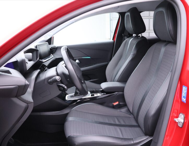 Peugeot 208 Hatchback 1,2 l 74 kw