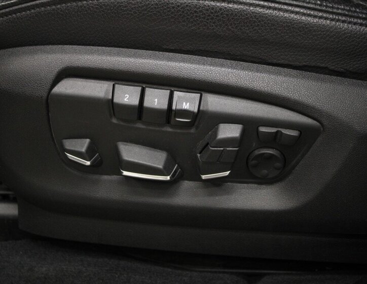 BMW X5 SUV / Terénní 3,0 l 280 kw